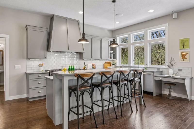 8700 Eagle Creek Blvd, Shakopee, MN 55379