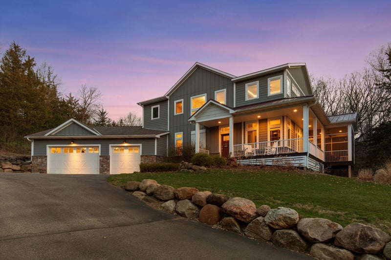 8700 Eagle Creek Blvd, Shakopee, MN 55379