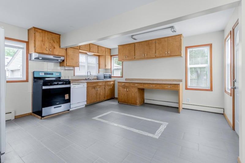 5030 Ewing Ave N, Brooklyn Center, MN 55429