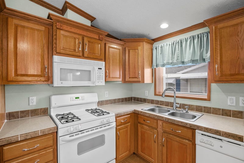 30160 Olinda Trl #118, Lindstrom, MN 55045
