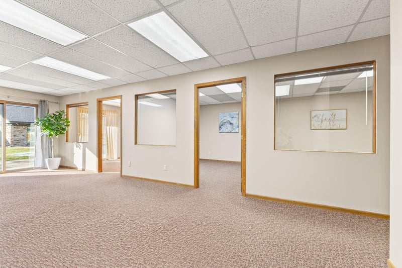 2575 Hamline Ave N, Roseville, MN 55113