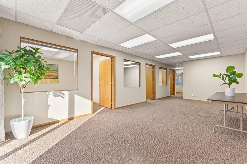 2575 Hamline Ave N, Roseville, MN 55113