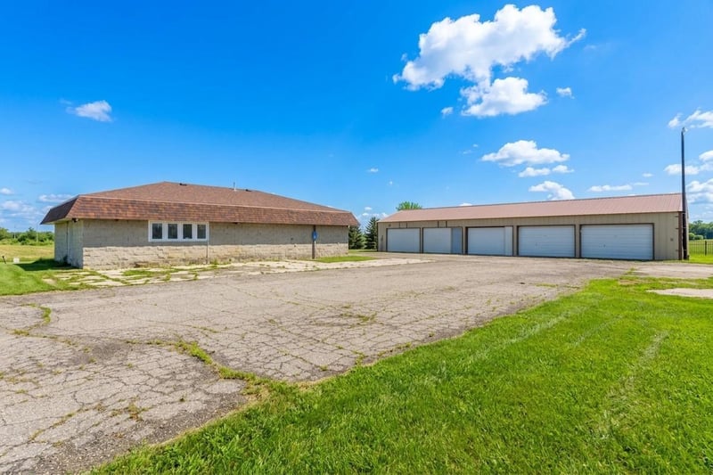 2900 Airport Dr W, Faribault, MN 55021
