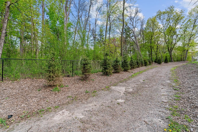 445 Bovey Rd, Wayzata, MN 55391