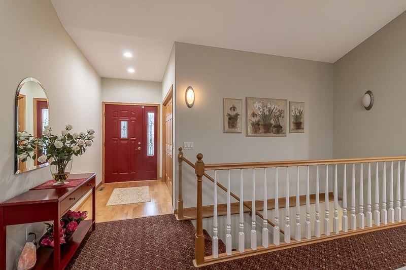 2142 Arlington Ln, North Mankato, MN 56003