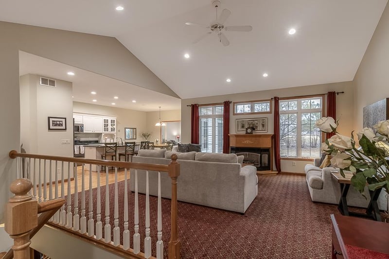 2142 Arlington Ln, North Mankato, MN 56003