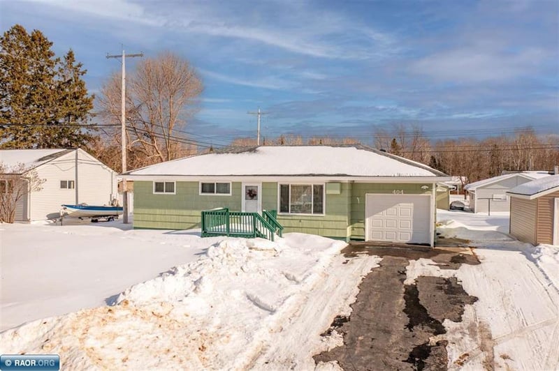404 Kent Rd, Hoyt Lakes, MN 55750