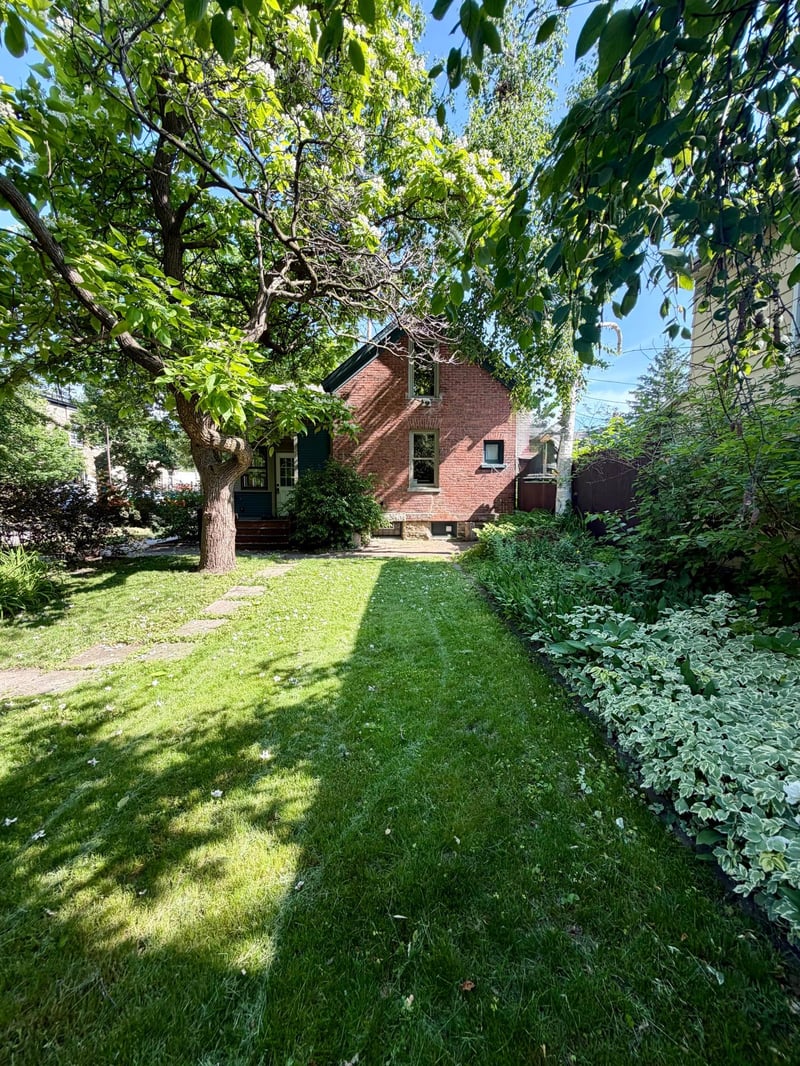 254 Western Ave S, Saint Paul, MN 55102