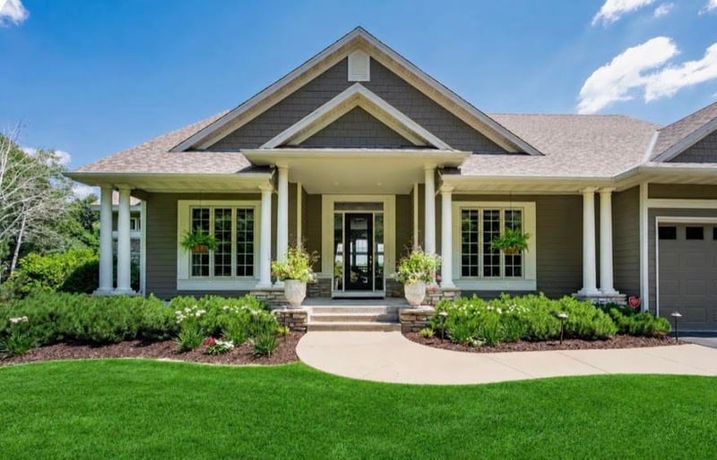9356 Albright Ct, Inver Grove Heights, MN 55077