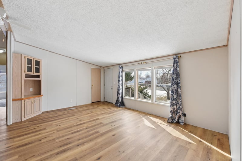 109 Hialeah St, Osceola, WI 54020