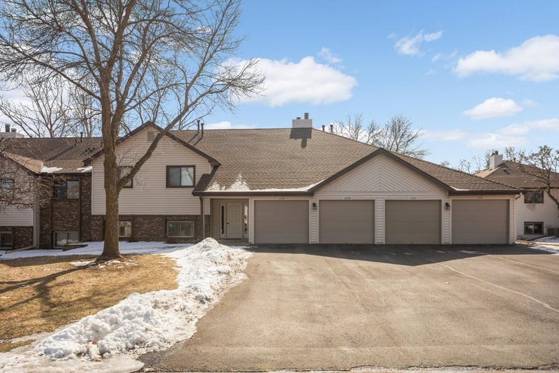 12229 42nd Ave N, Plymouth, MN 55441