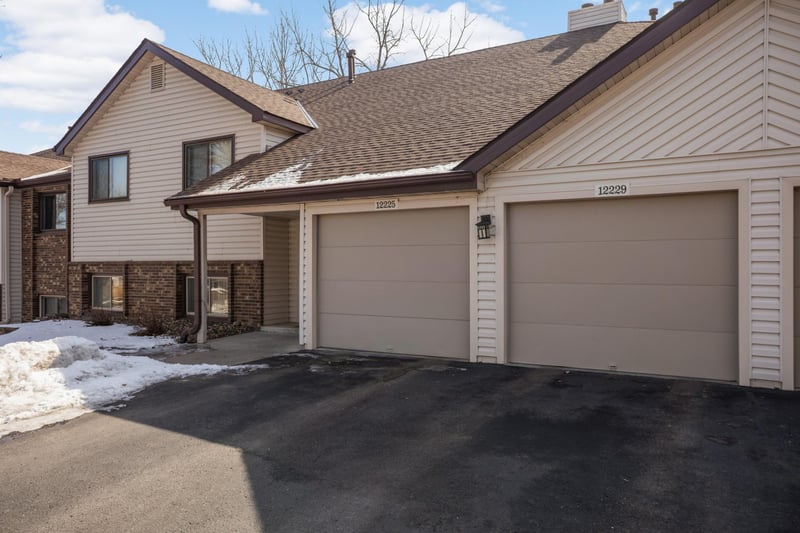 12229 42nd Ave N, Plymouth, MN 55441