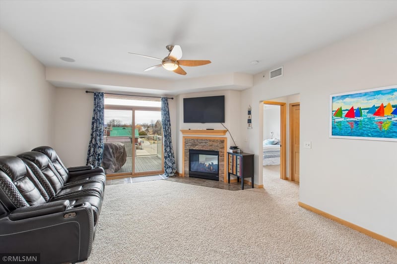 1215 N Lakeshore Dr #307, Lake City, MN 55041