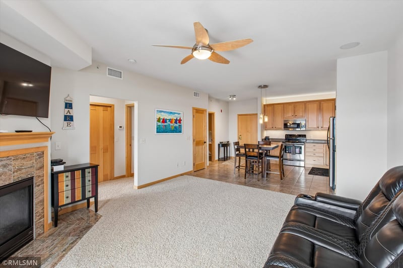 1215 N Lakeshore Dr #307, Lake City, MN 55041