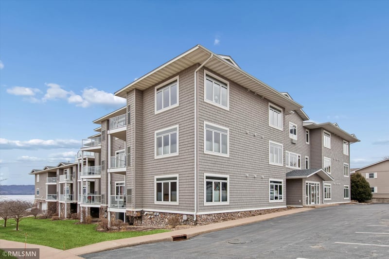 1215 N Lakeshore Dr #307, Lake City, MN 55041