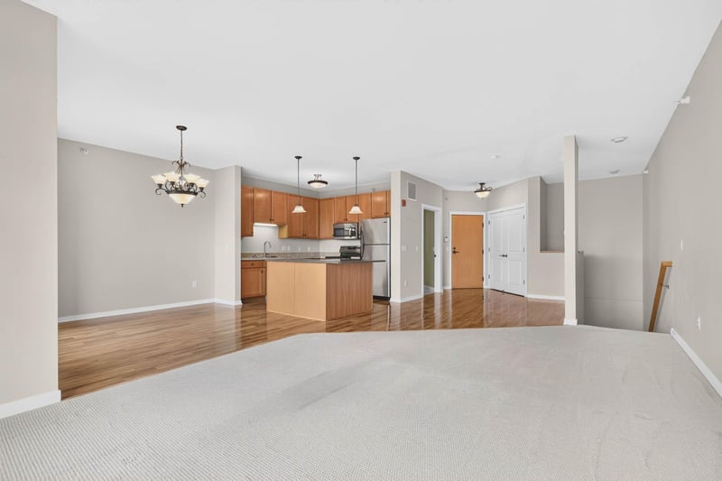 1070 Grandview Ct NE #304, Columbia Heights, MN 55421