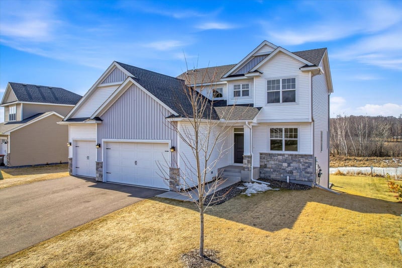 25686 Euclid Ave, Wyoming, MN 55092