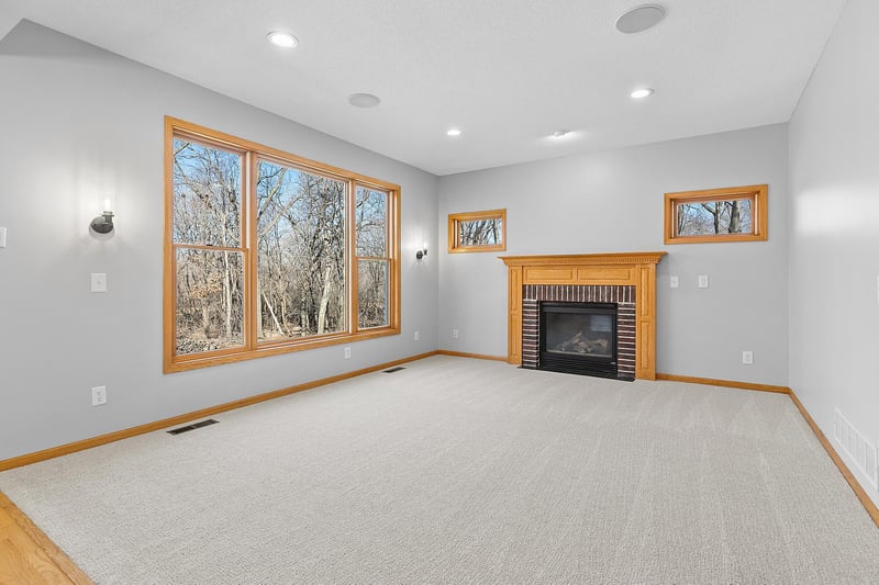 14216 Isanti St NE, Ham Lake, MN 55304