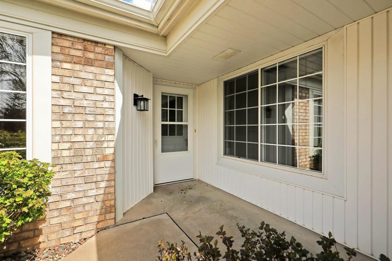 7592 Hinton Park Ave S, Cottage Grove, MN 55016