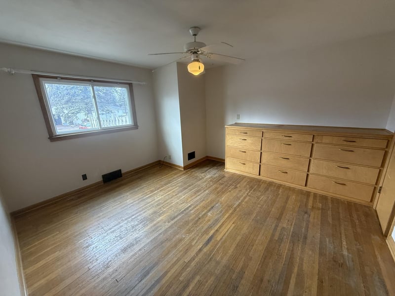 314 and 316 Pershing Ave N, New Prague, MN 56071