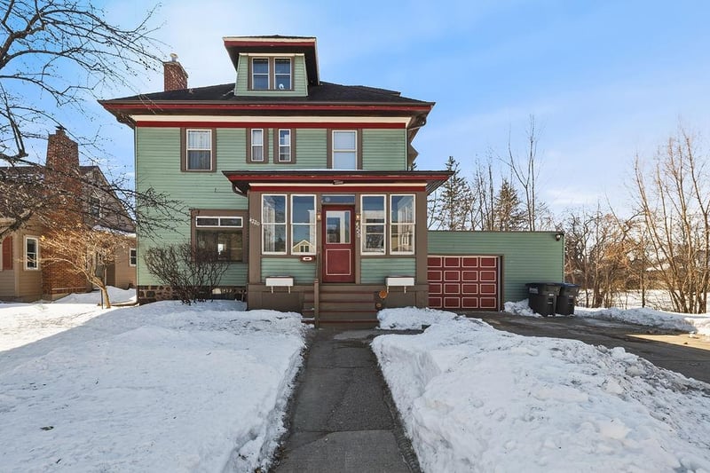 4220 Mcculloch St, Duluth, MN 55804