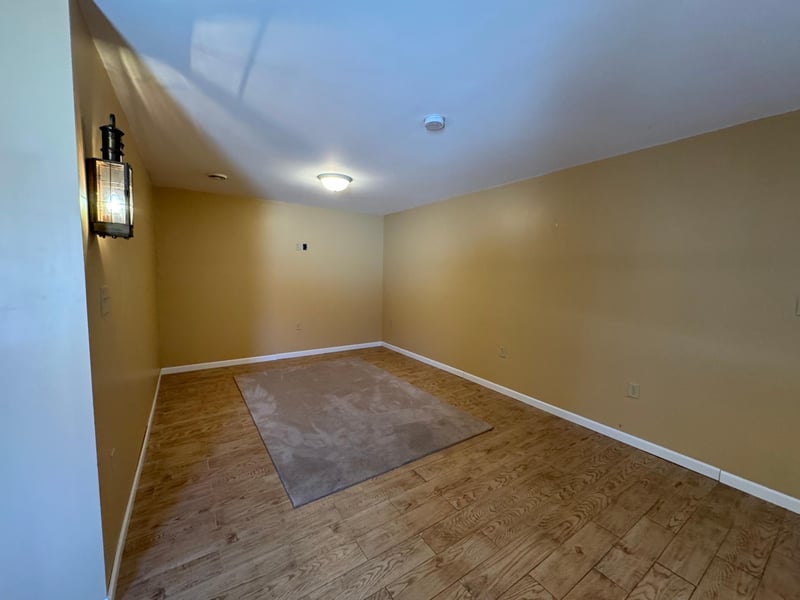 406 4th St, Moose Lake, MN 55767