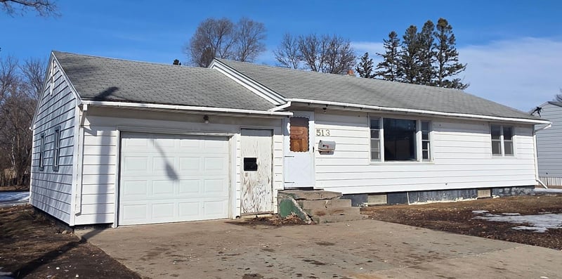 513 1st St NW, Wadena, MN 56482