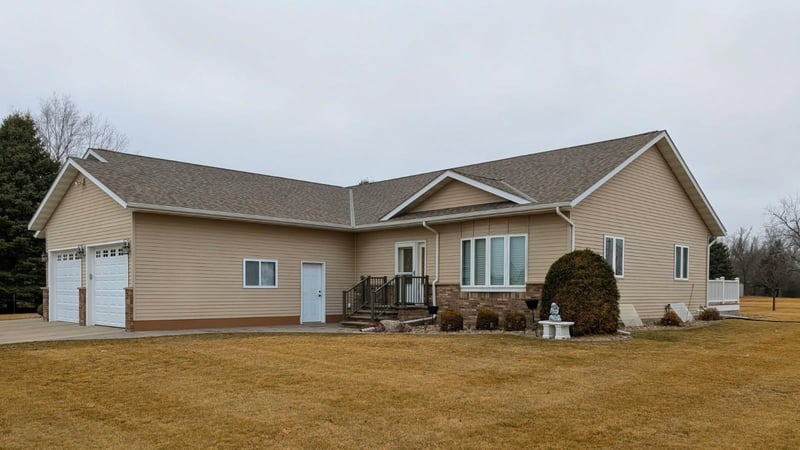 2033 Park Ave, Montevideo, MN 56265