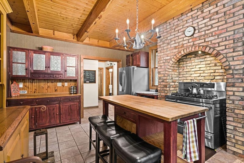 4822 E Tri Lakes Rd, Superior, WI 54880