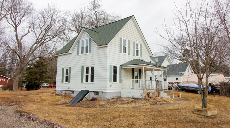 13263 Andrews Ave, Lindstrom, MN 55045