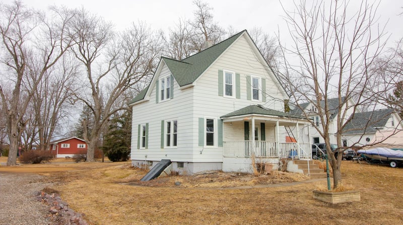 13263 Andrews Ave, Lindstrom, MN 55045