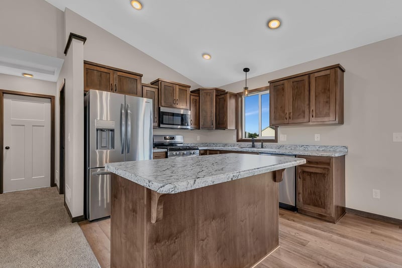 803 Prateria Ave, Avon, MN 56310