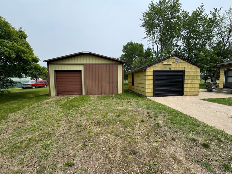 106 Oak Ave, Ottertail, MN 56571