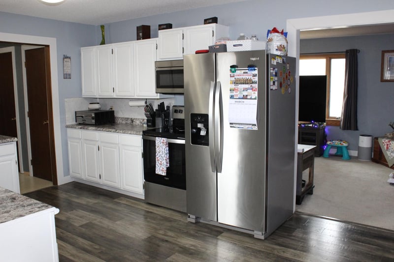 308 Lois Ave S, Herman, MN 56248