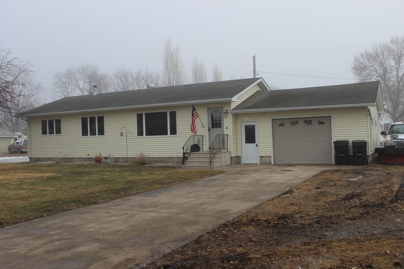 308 Lois Ave S, Herman, MN 56248