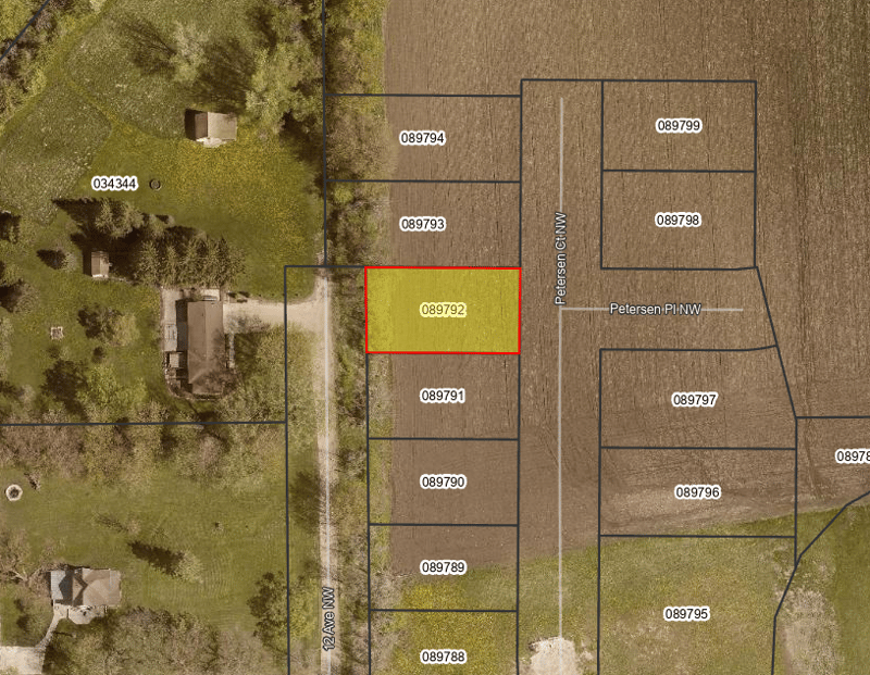 1142 Petersen Ct NW, Stewartville, MN 55976