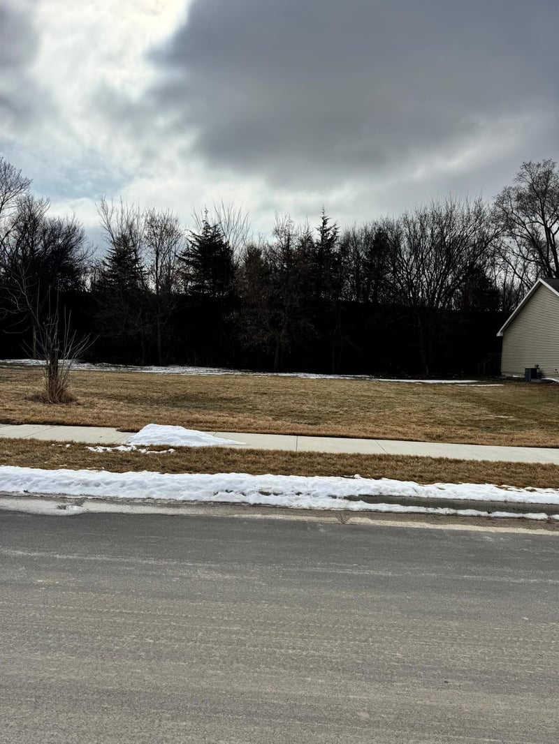 2409 Lake Ave, New Ulm, MN 56073