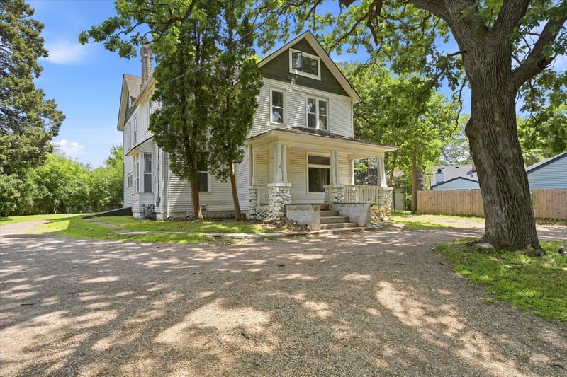 1667 Ames Ave, Saint Paul, MN 55106