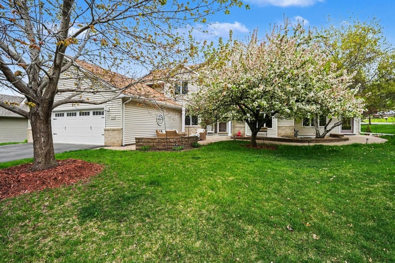 2635 79th St E, Inver Grove Heights, MN 55076