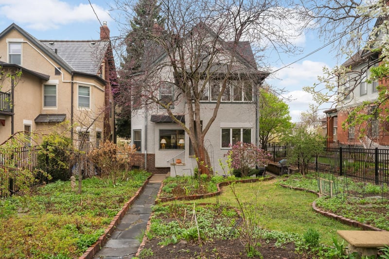 2421 Irving Ave S, Minneapolis, MN 55405