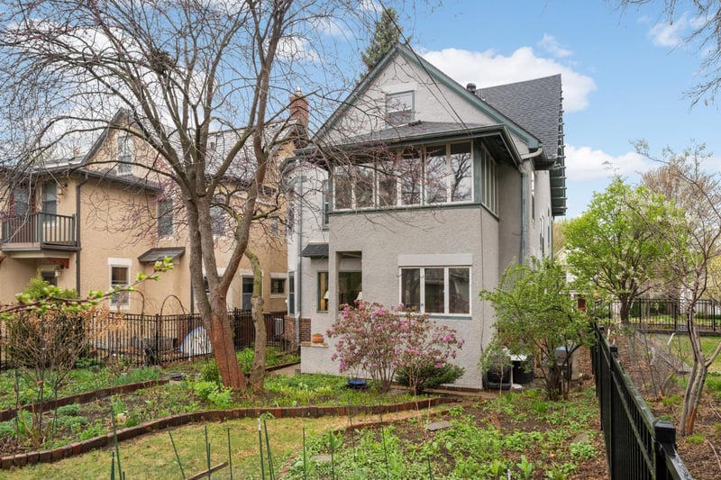 2421 Irving Ave S, Minneapolis, MN 55405