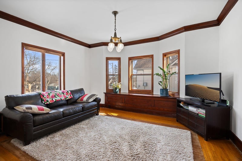 219 Park Pl W, Norwood Young America, MN 55368
