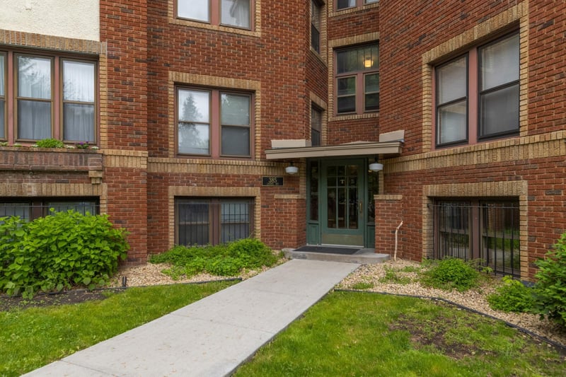 385 Laurel Ave #10, Saint Paul, MN 55102