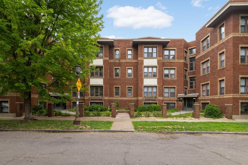 385 Laurel Ave #10, Saint Paul, MN 55102