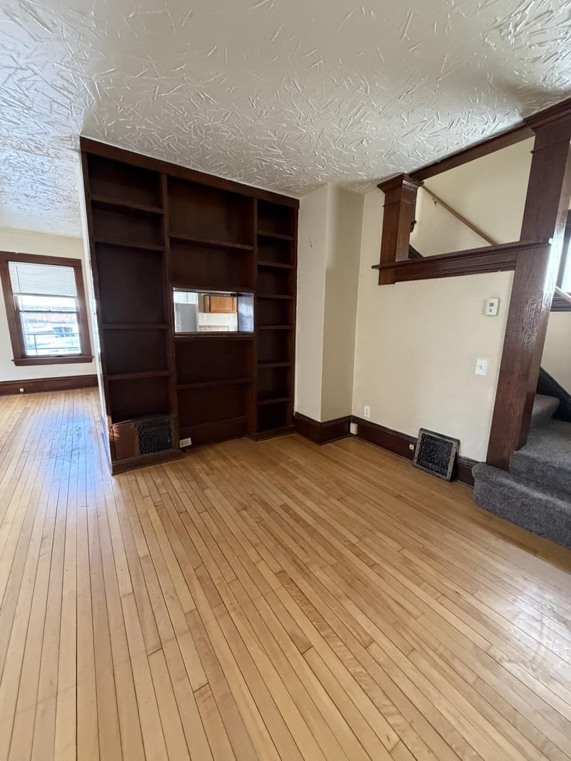 3345 N 6th St, Minneapolis, MN 55412