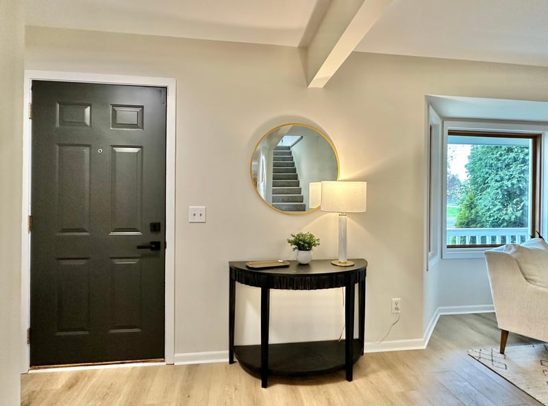 809 Wagon Wheel Trl, Mendota Heights, MN 55120