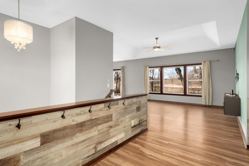 697 Jansen Ave SE, Hanover, MN 55341
