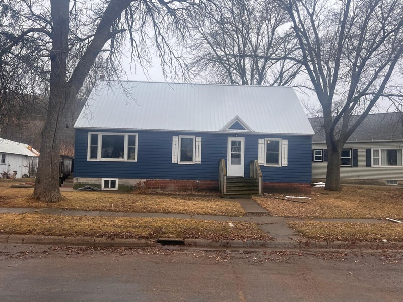 202 Grant St S, Lake Benton, MN 56149