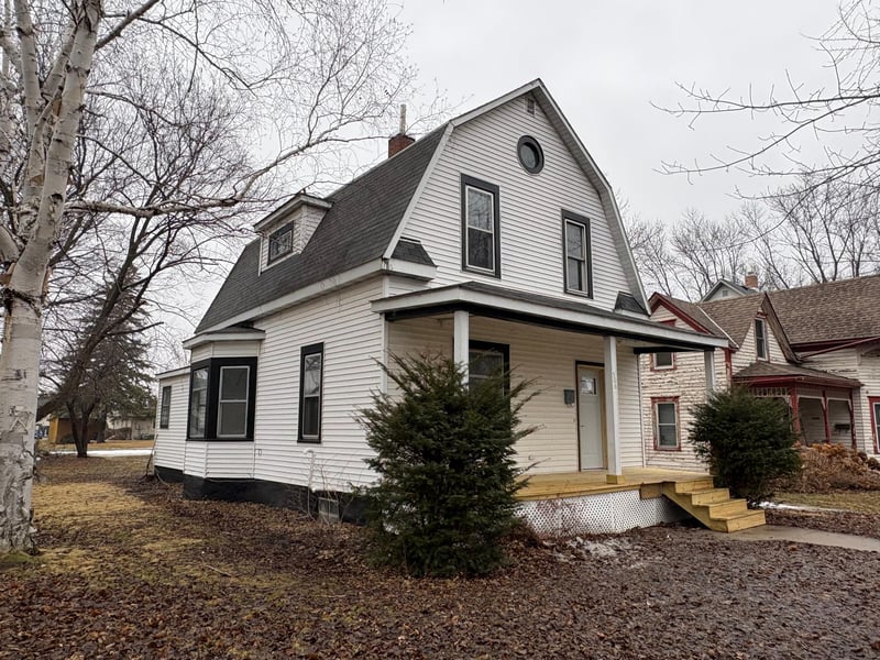 306 16th St S, Benson, MN 56215