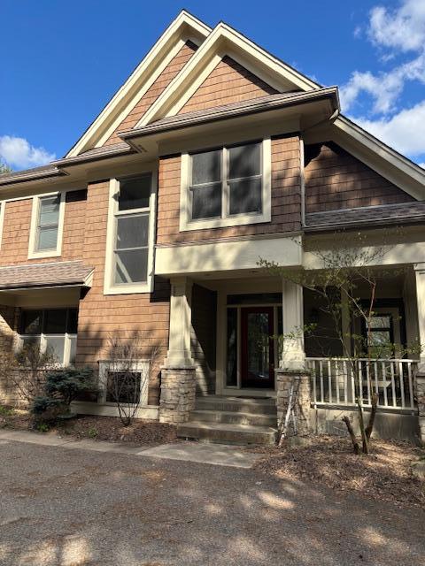 8670 Alverno Ave, Inver Grove Heights, MN 55077
